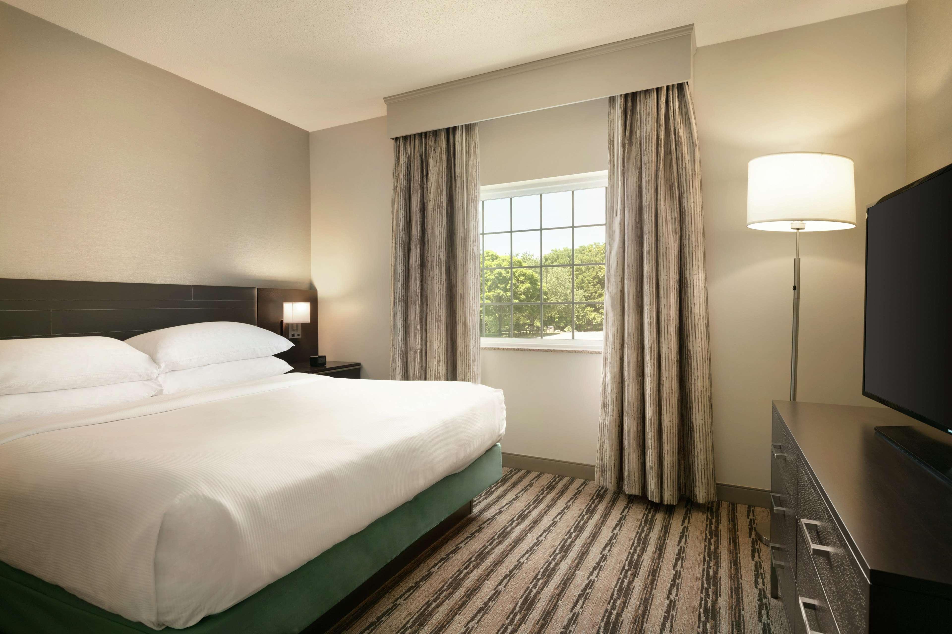 ดับเบิลทรี รีสอร์ต บาย ฮิลตัน แลงคาสเตอร์ Hotel Willow Street ภายนอก รูปภาพ