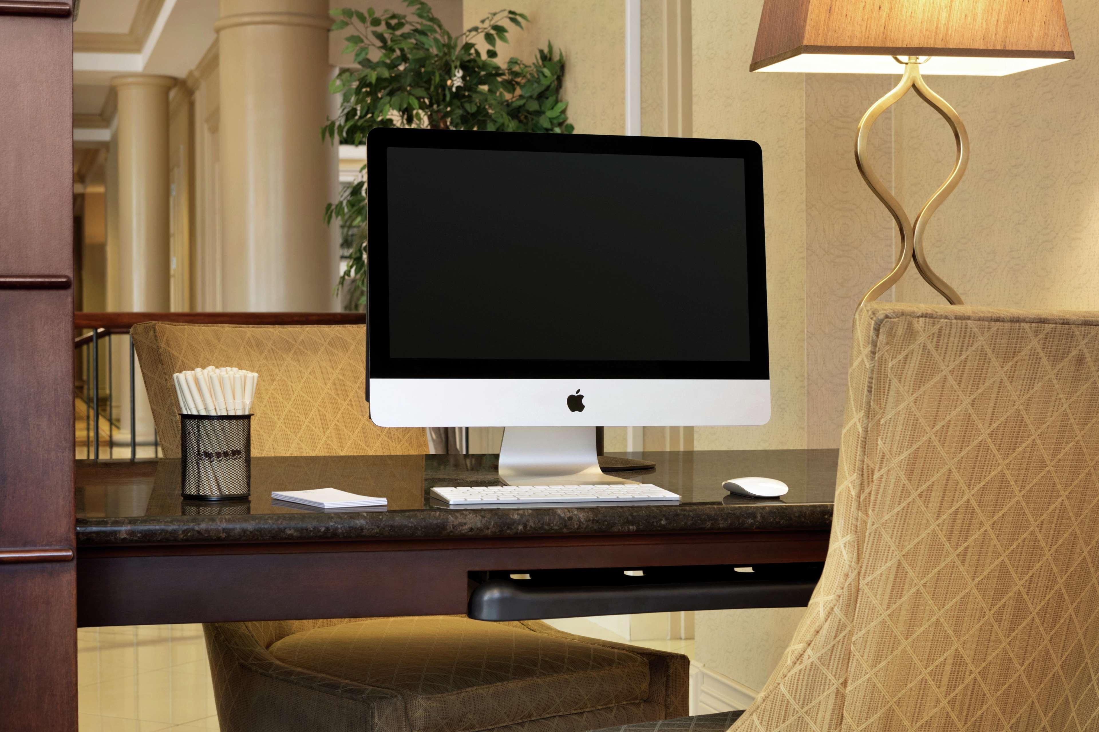 ดับเบิลทรี รีสอร์ต บาย ฮิลตัน แลงคาสเตอร์ Hotel Willow Street ภายนอก รูปภาพ