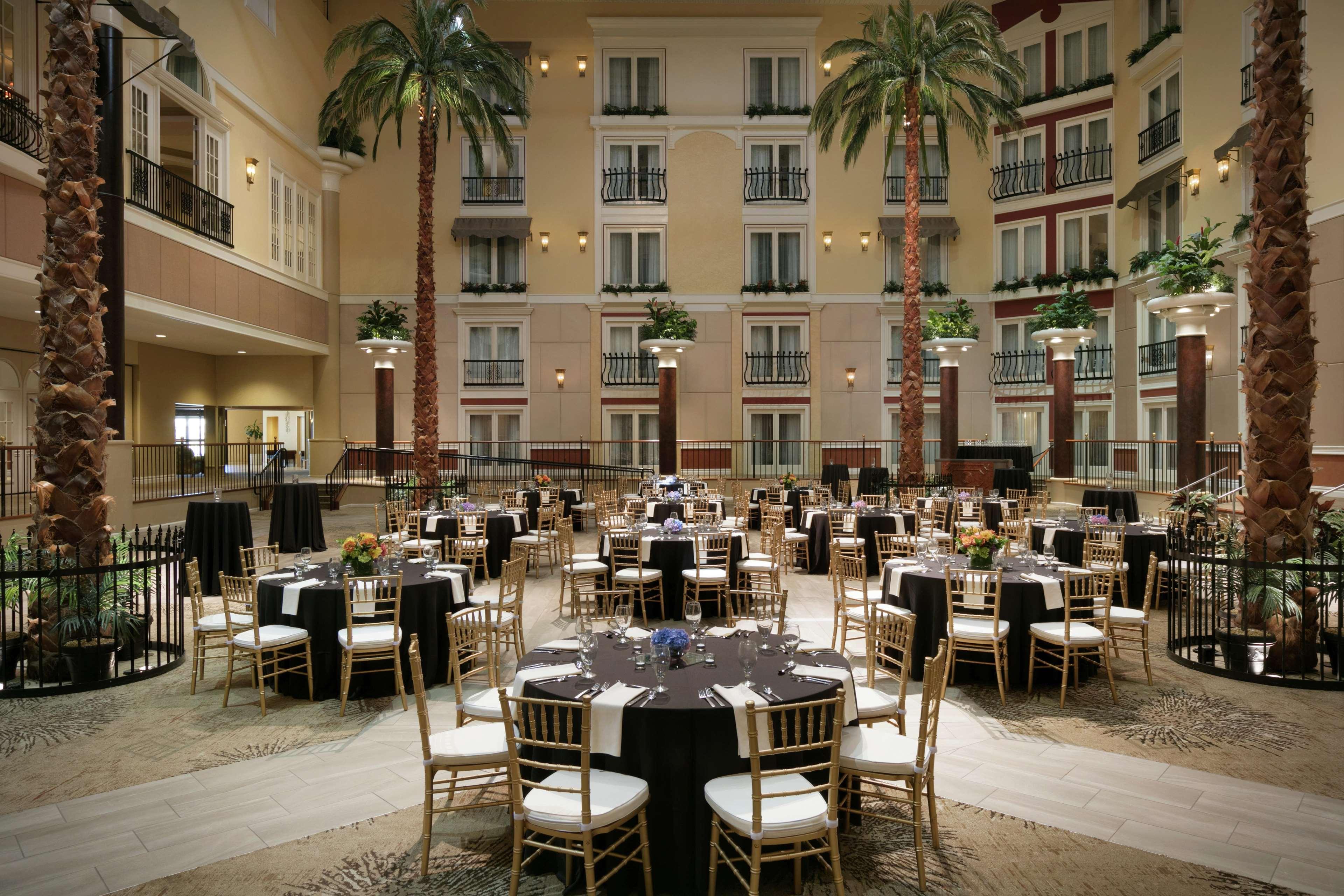 ดับเบิลทรี รีสอร์ต บาย ฮิลตัน แลงคาสเตอร์ Hotel Willow Street ภายนอก รูปภาพ