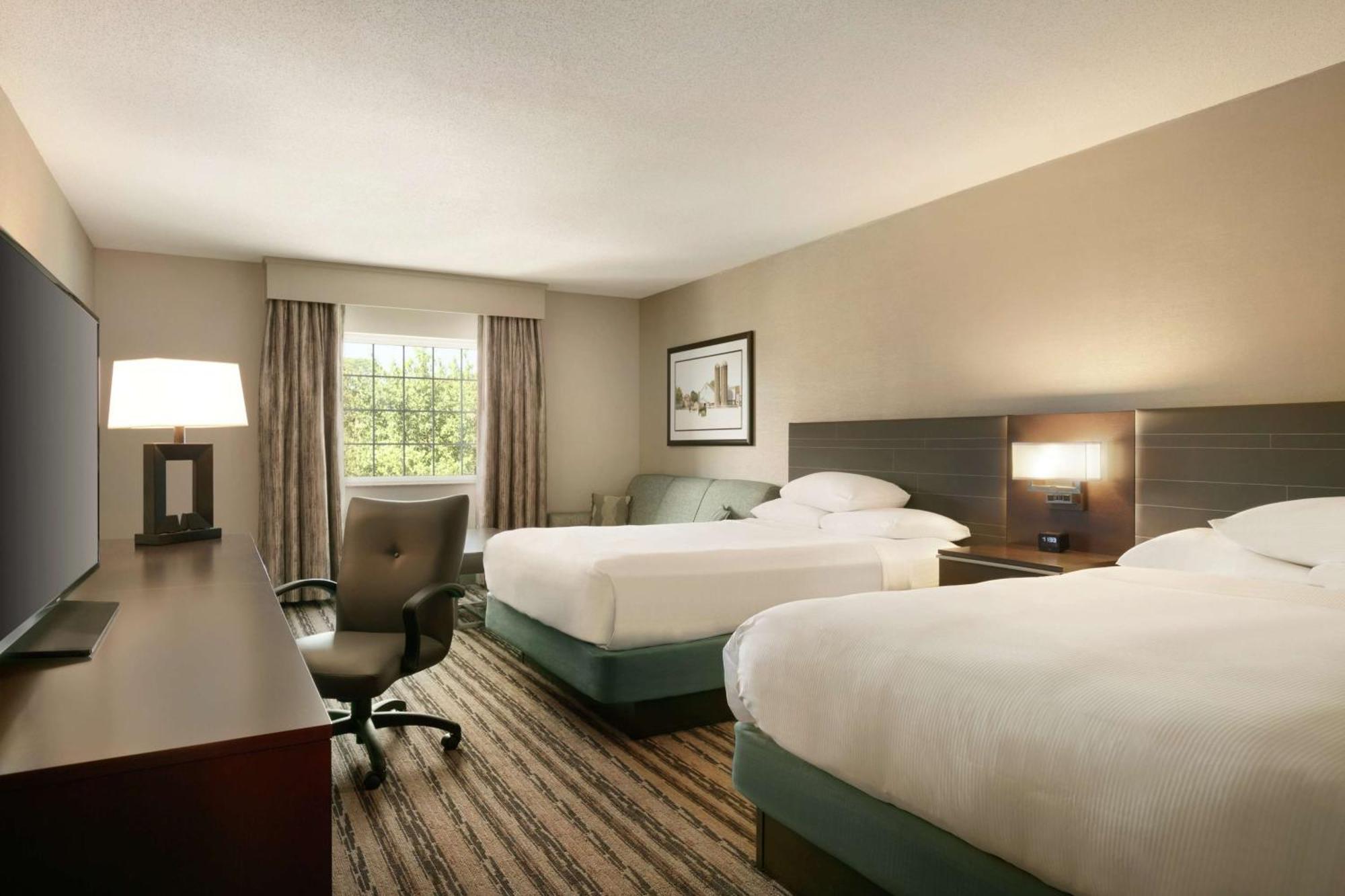 ดับเบิลทรี รีสอร์ต บาย ฮิลตัน แลงคาสเตอร์ Hotel Willow Street ภายนอก รูปภาพ
